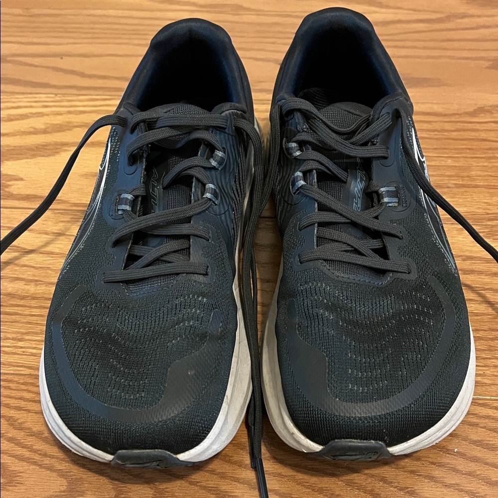 Altra Women’s Paradigm 7 Sneakers Size 8B